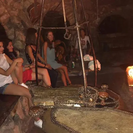 Dara Guest house