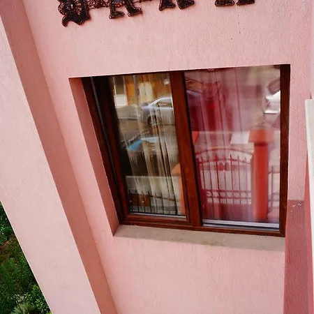 Dara Pensión Tsarevo