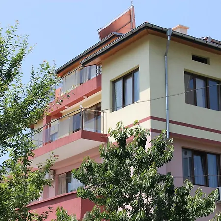 Pensión Dara Tsarevo